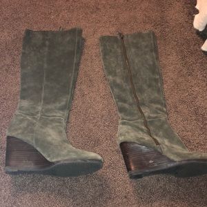 Franco Sarto knee high suede wedged boots size 8.5